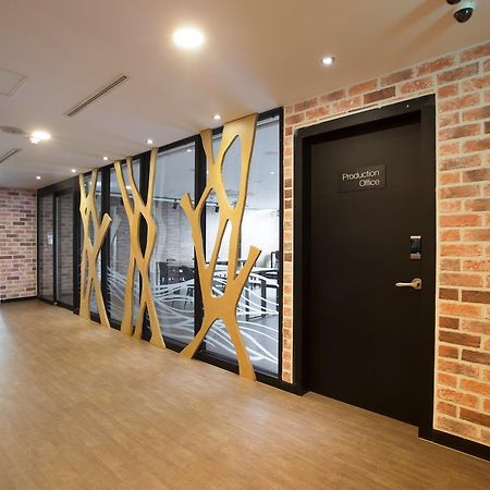Cinema House Hotel In Пусан Екстериор снимка