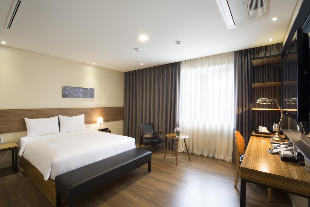 Cinema House Hotel In Пусан Екстериор снимка