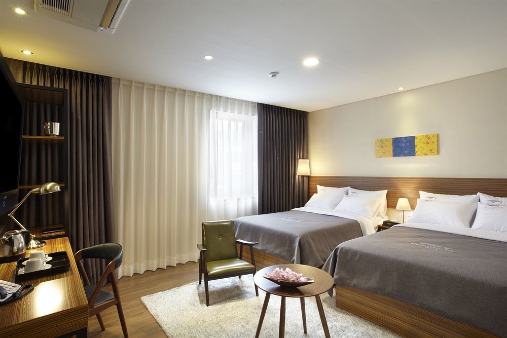 Cinema House Hotel In Пусан Екстериор снимка