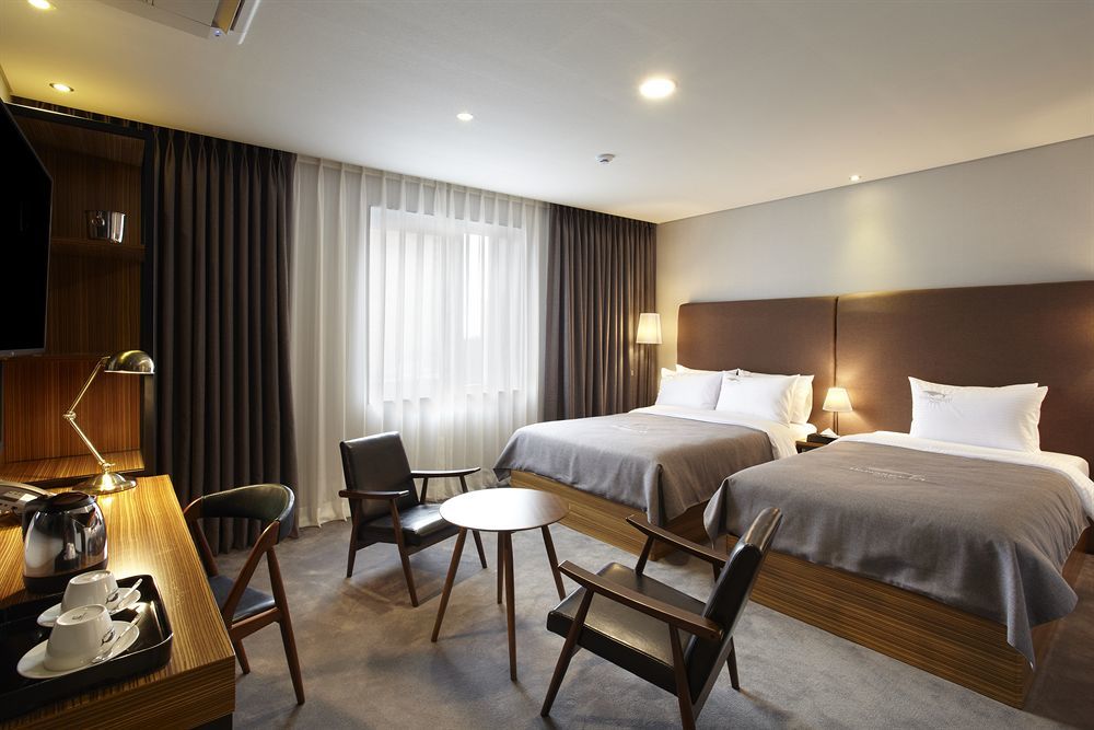 Cinema House Hotel In Пусан Екстериор снимка