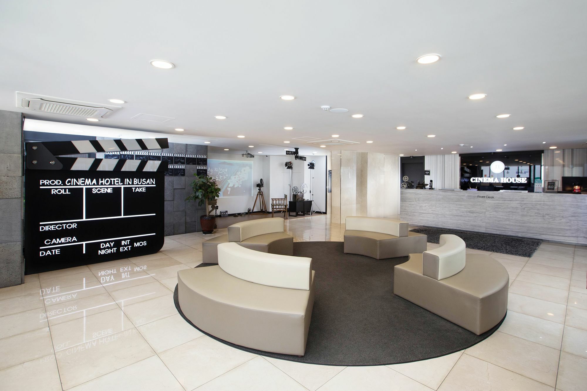 Cinema House Hotel In Пусан Екстериор снимка