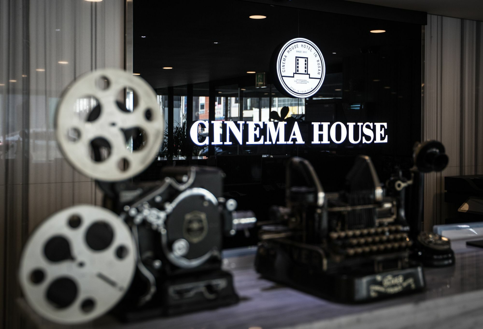 Cinema House Hotel In Пусан Екстериор снимка