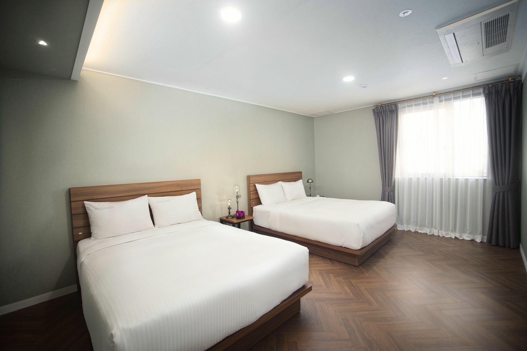 Cinema House Hotel In Пусан Екстериор снимка