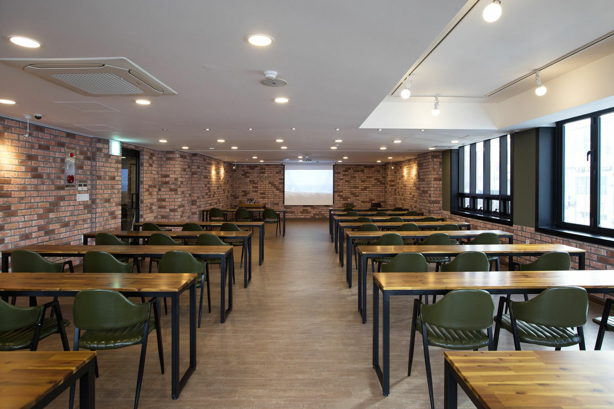Cinema House Hotel In Пусан Екстериор снимка